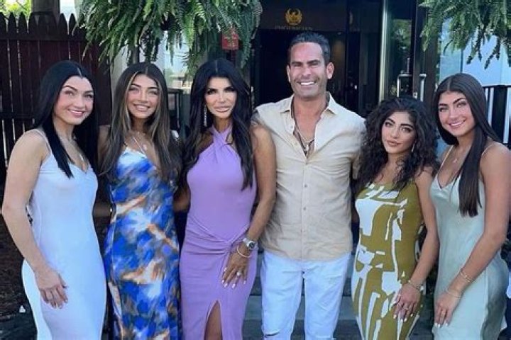 Dolores Catania & Teresa Giudice On Their Kids Getting Married – Hollywood Life