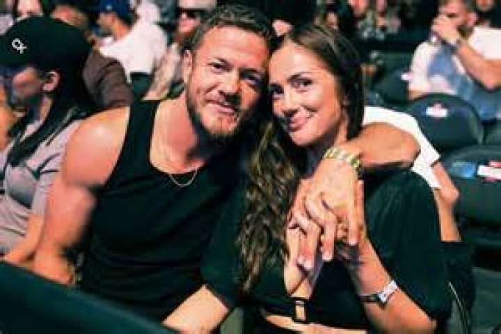 Minka Kelly & Dan Reynolds Hold Hands 1 Day After Going Public With Romance On Date Night