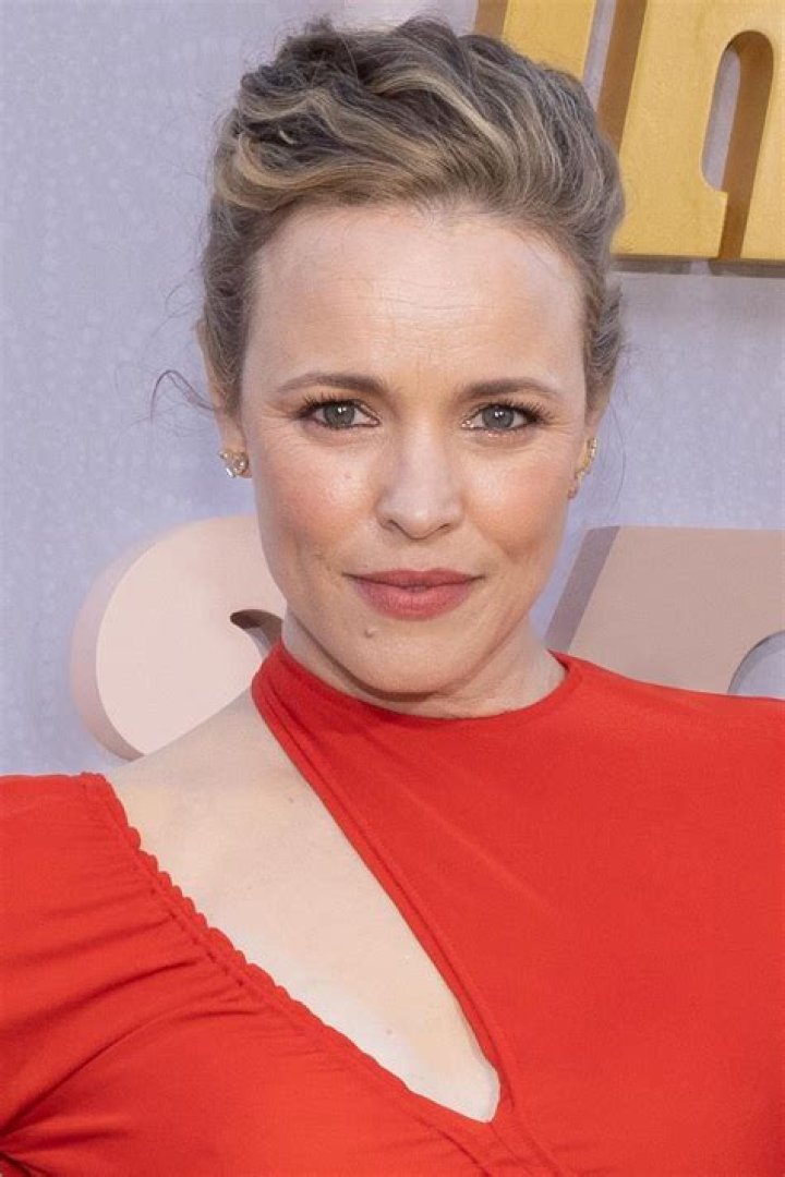 Rachel McAdams’ Hair At ‘About Time’ — Debuts New Red Shade – Hollywood Life